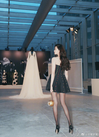 秦先生琪琪第六部开裆丝袜